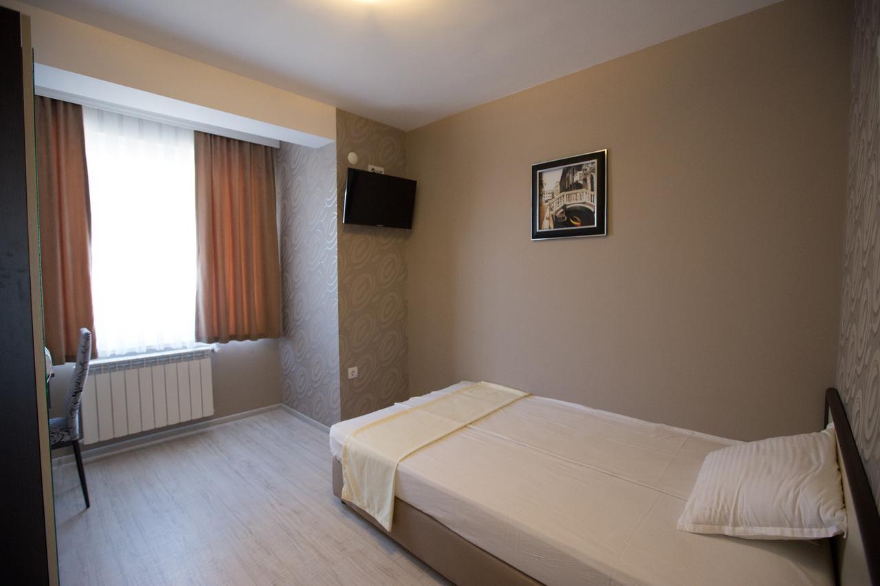 Apart Hotel Central Momcilgrad Exterior foto